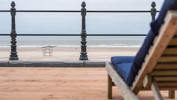 Uitzicht op strand/zee