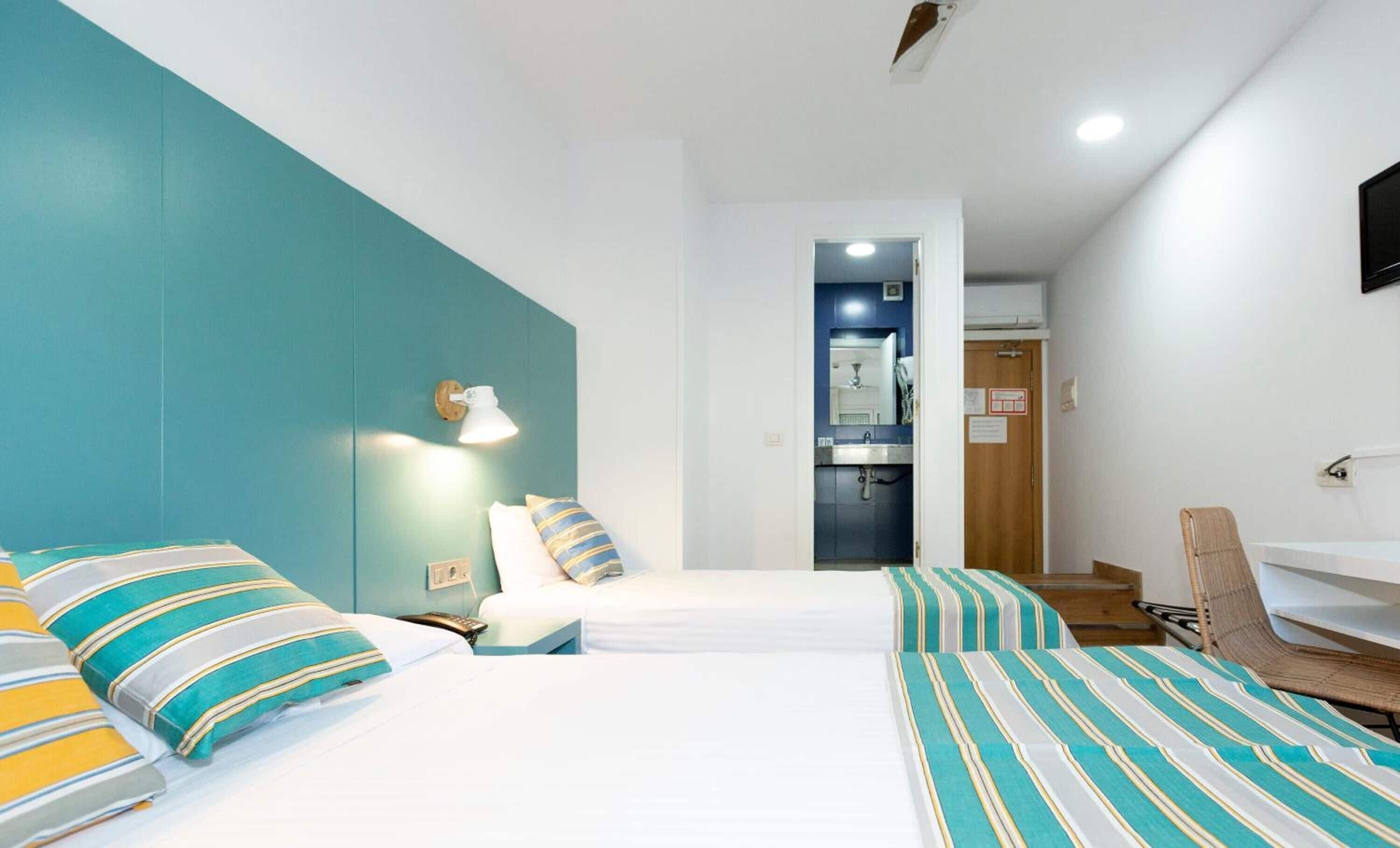 Standard Twin Room, City View | In-room safe, free WiFi, bed sheets
