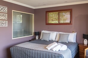 Waterfront King Spa Villa | In-room safe, iron/ironing board, free WiFi, bed sheets -  Tamar Valley Resort Grindelwald (Grindelwald)