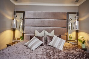 Deluxe Apartment | In-room safe, desk, iron/ironing board, free WiFi - Hotel Atlantic (Sofia)