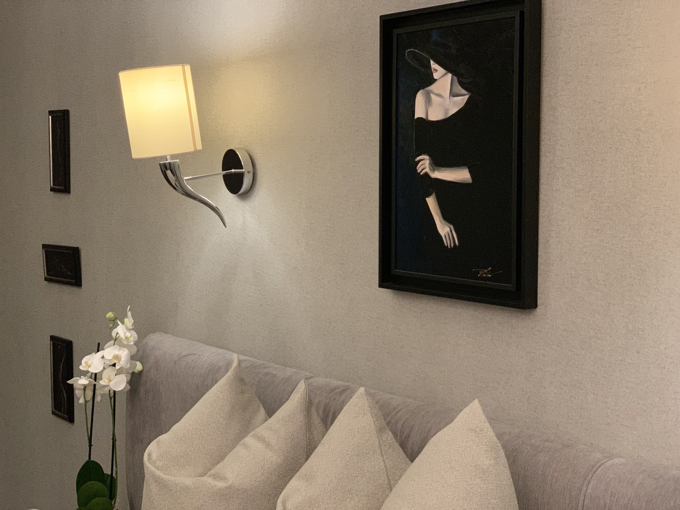 deluxe double room, 1 bedroom | 1 bedroom, in-room safe, desk, iron/ironing board