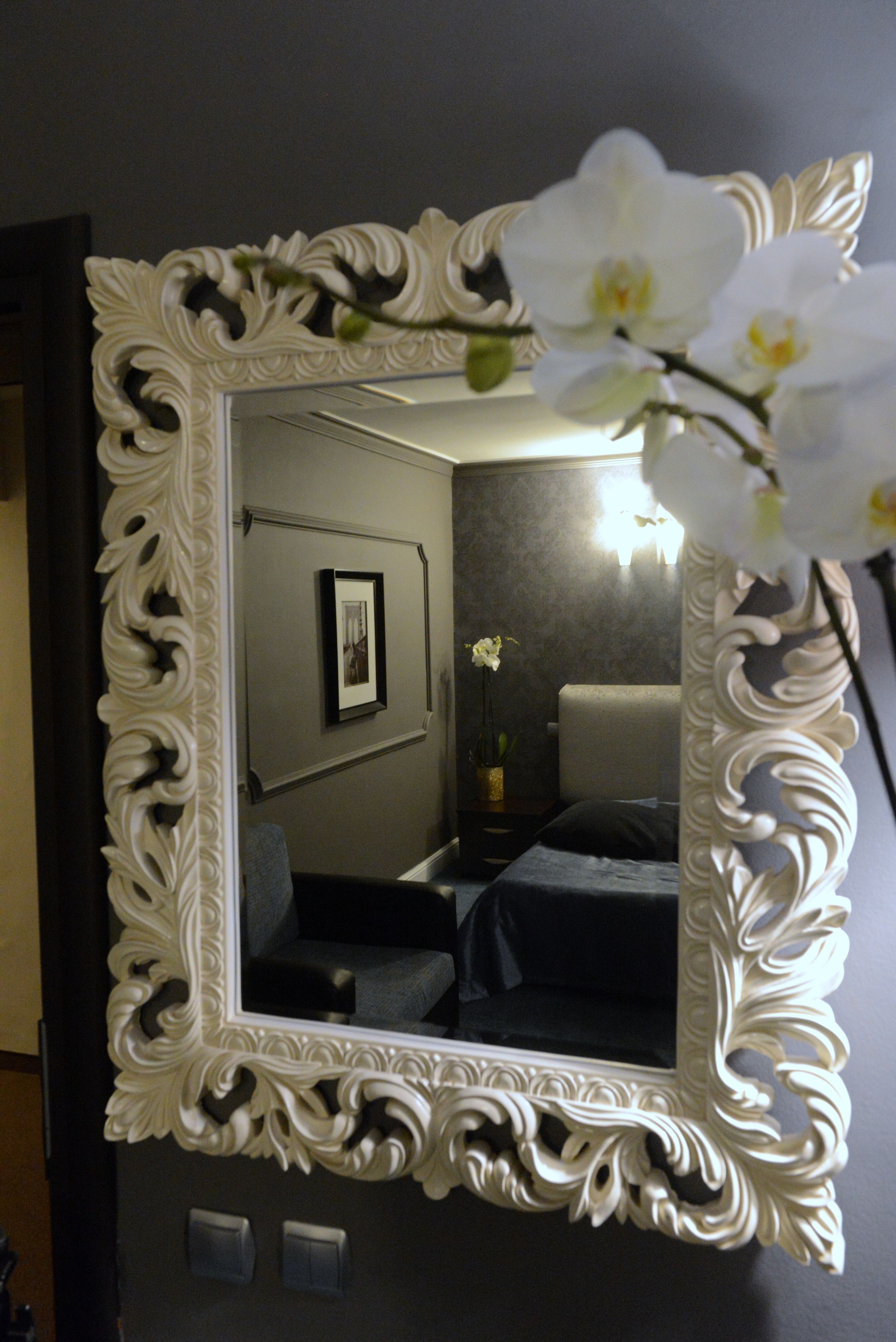 deluxe double room, 1 bedroom | 1 bedroom, in-room safe, desk, iron/ironing board