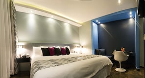Minibar, caja fuerte, escritorio y sistema de insonorización