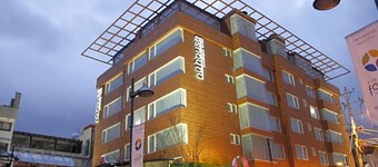 Nü House Boutique Hotel