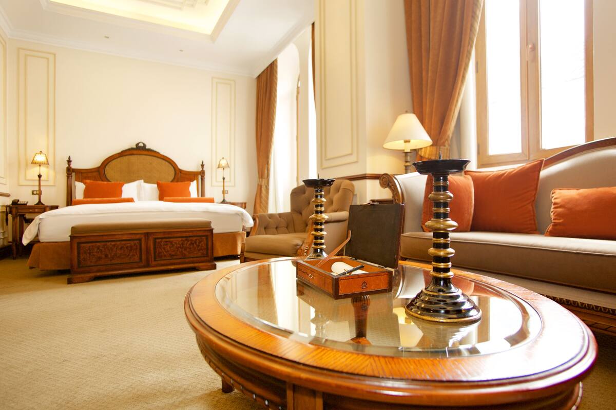 royal suite, 1 king bed, city view | premium bedding, down duvets, in-room safe, desk