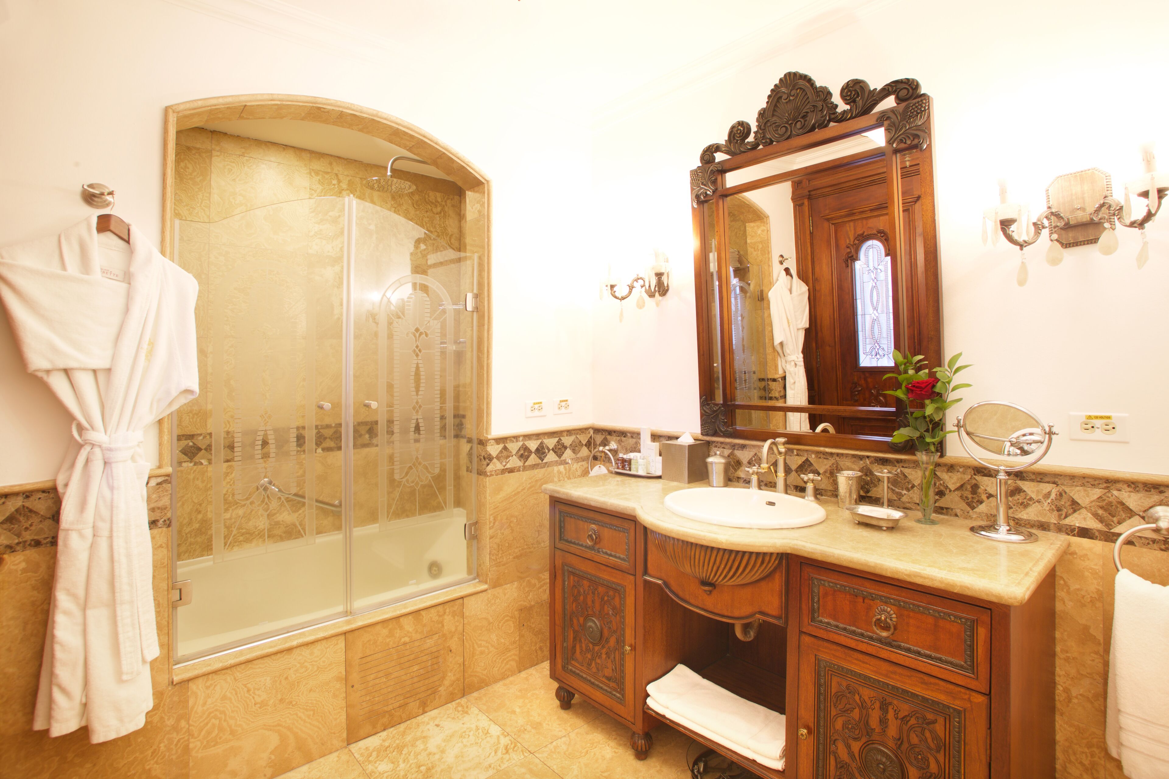 royal suite, 1 king bed | bathroom | combined shower/bathtub, jetted bath, rainfall showerhead, hair dryer