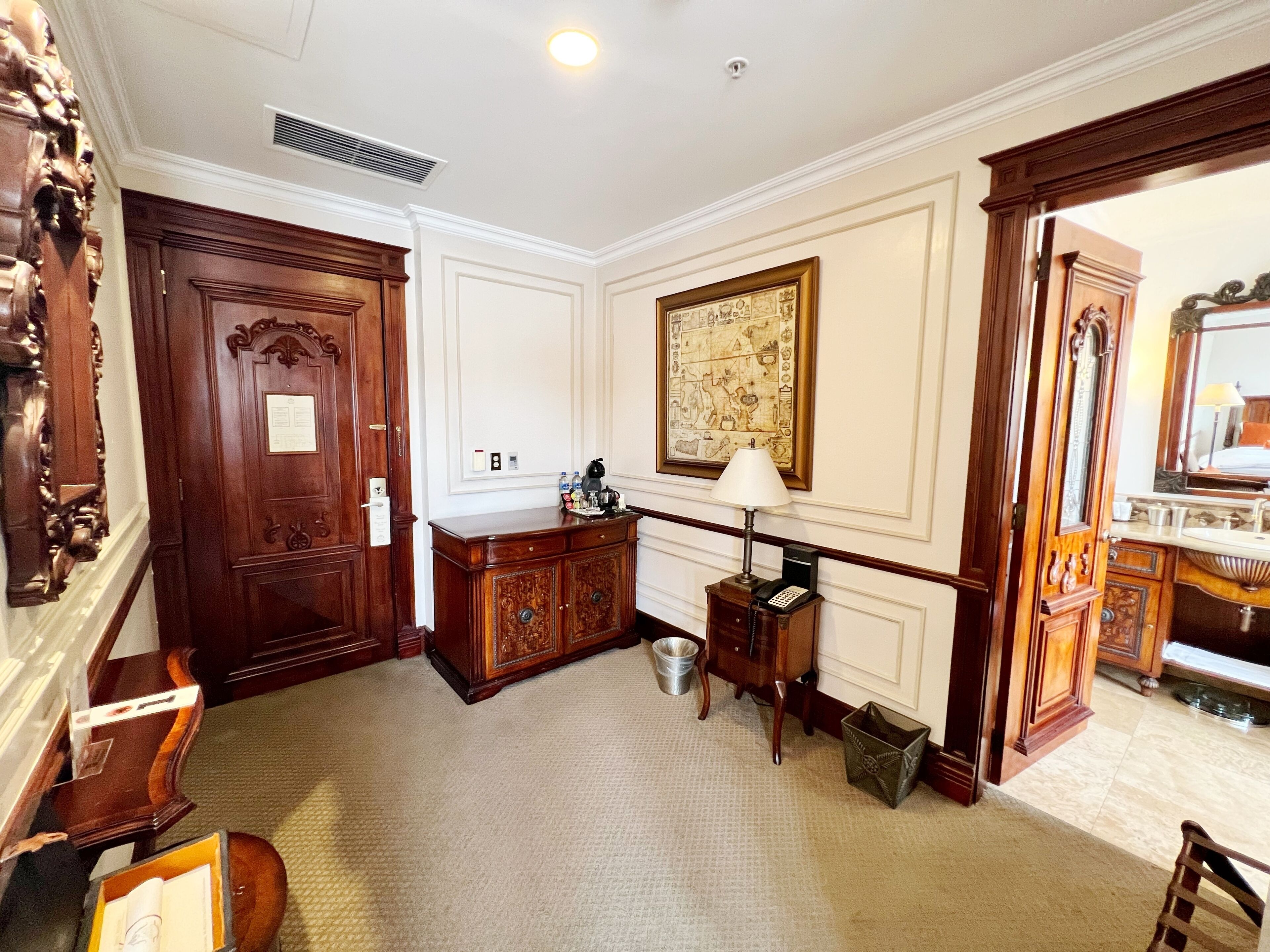 royal suite, 2 single beds, courtyard area | premium bedding, down duvets, in-room safe, desk