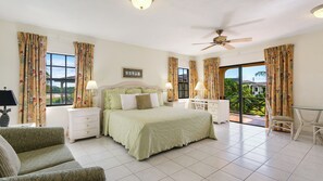 Studio Suite, Pool View | Premium bedding, in-room safe, individually decorated - Paradise Cove Resort (Cove Bay)