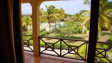 Studio Suite, Pool View | View from room