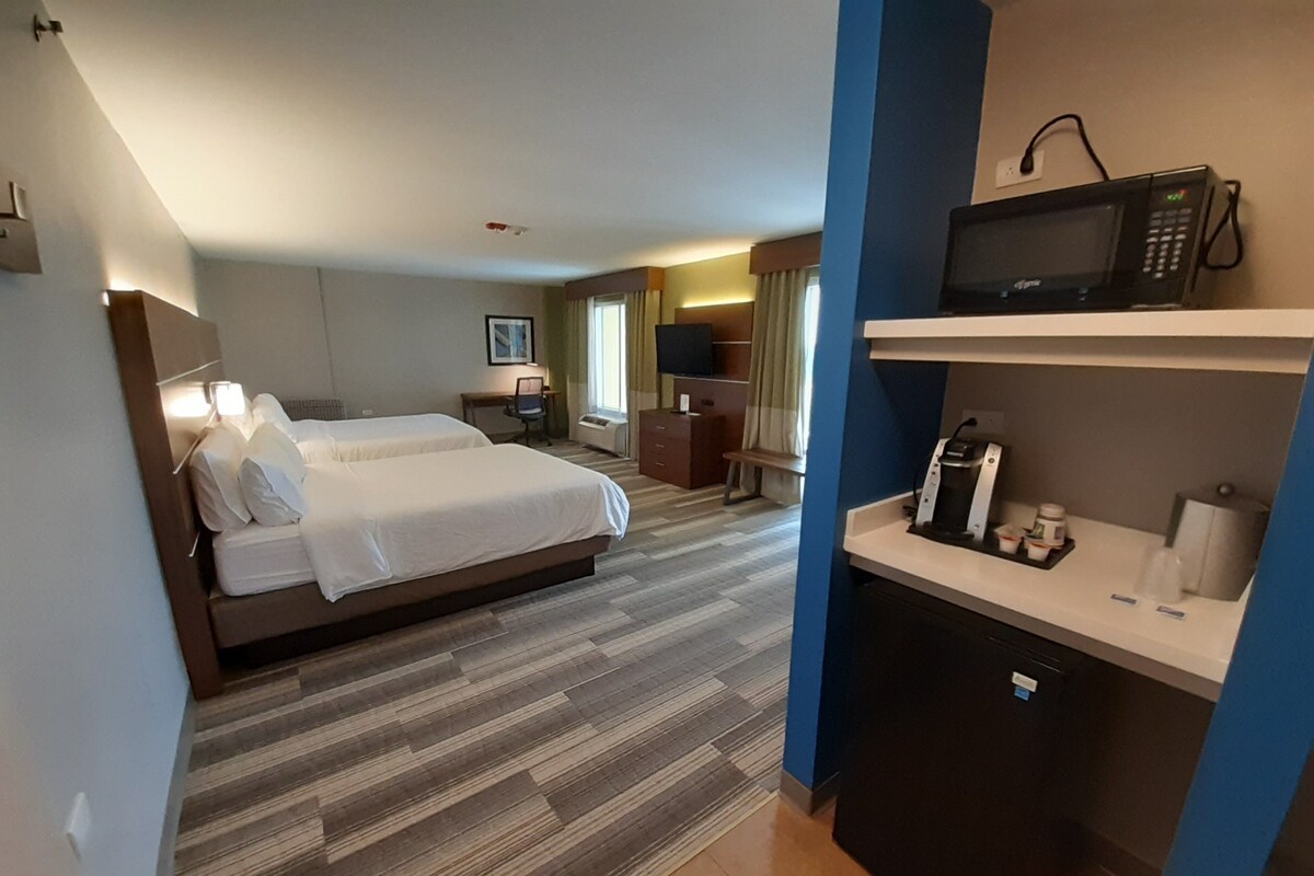 Suite, 2 Queen Beds, Accessible, Non Smoking (Communications) | In-room safe, desk, iron/ironing board, free cots/infant beds