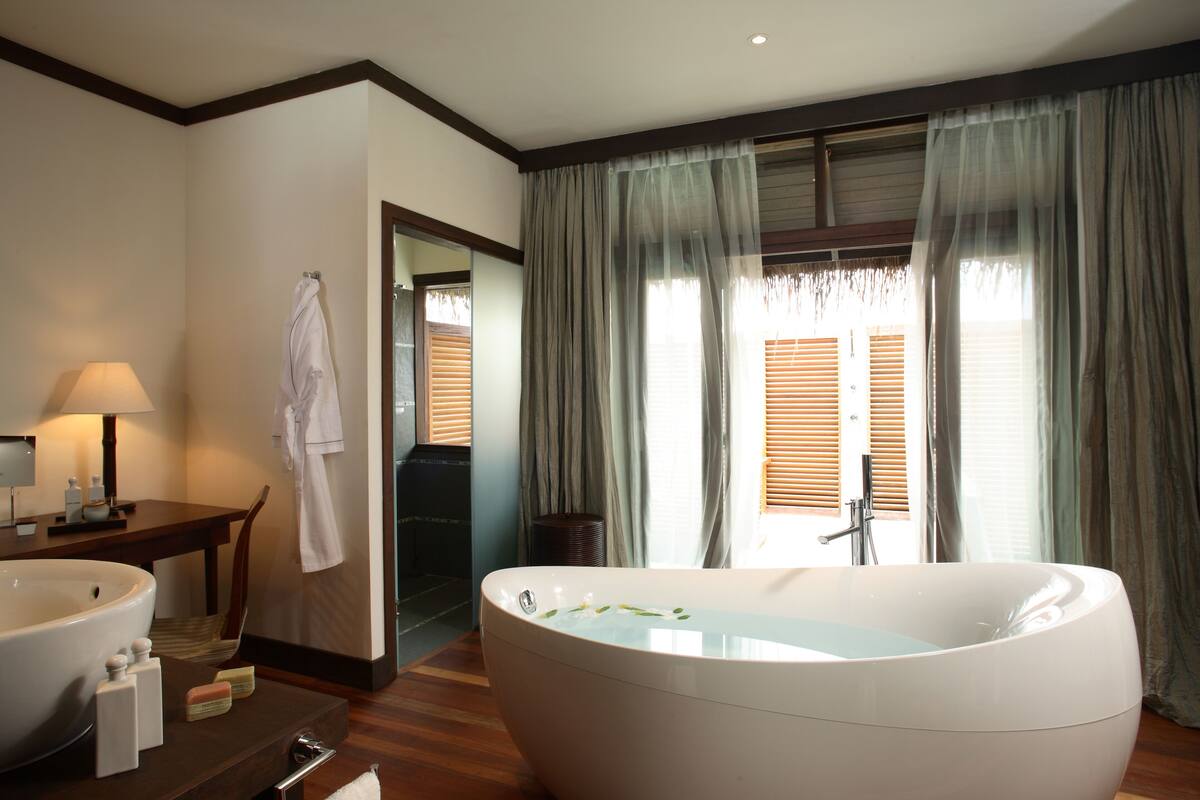 water villa with private pool | deep-soaking bathtub