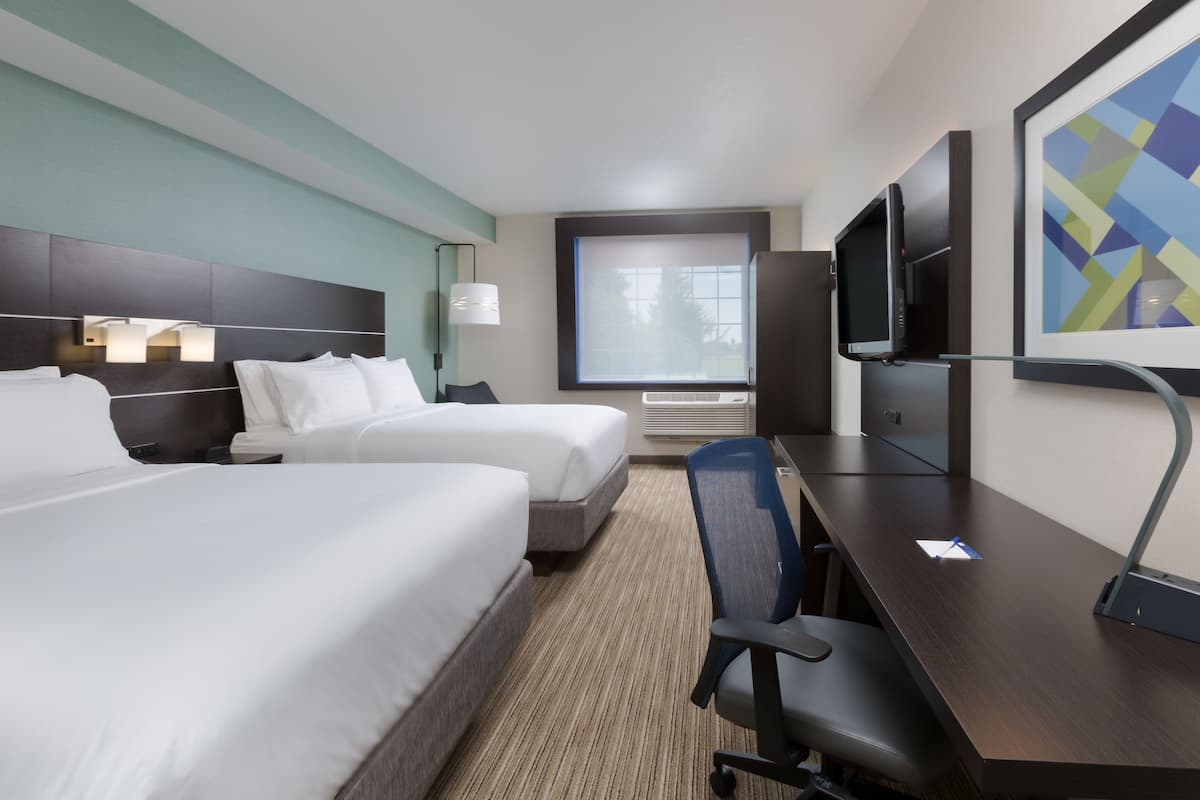 1 bedroom, premium bedding, in-room safe, desk