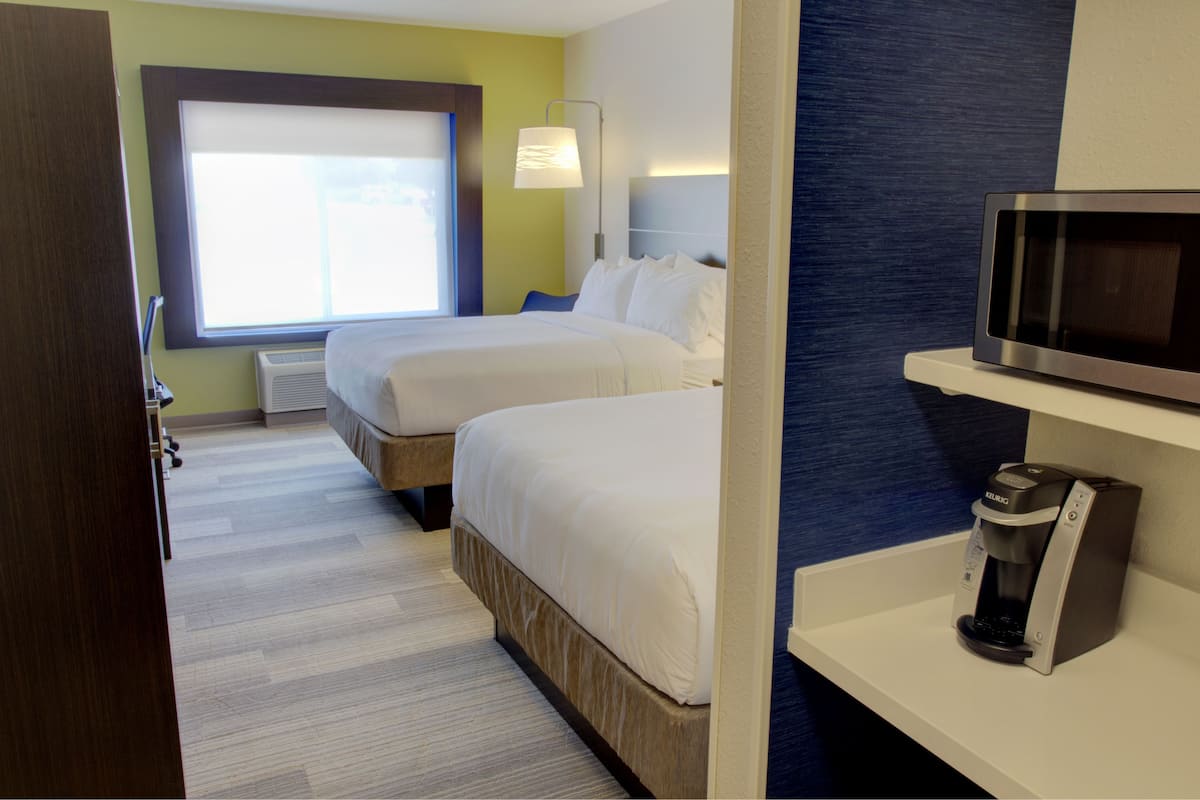 1 bedroom, in-room safe, desk, laptop workspace