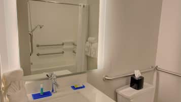 Bañera con ducha, artículos de tocador gratuitos, secador de pelo