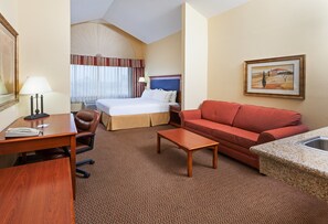 Premium bedding, desk, iron/ironing board, free cots/infant beds - Holiday Inn Express Hotel & Suites Laredo-Event Center Area by IHG (Laredo)