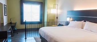 Holiday Inn Express & Suites Columbia-Fort Jackson by IHG