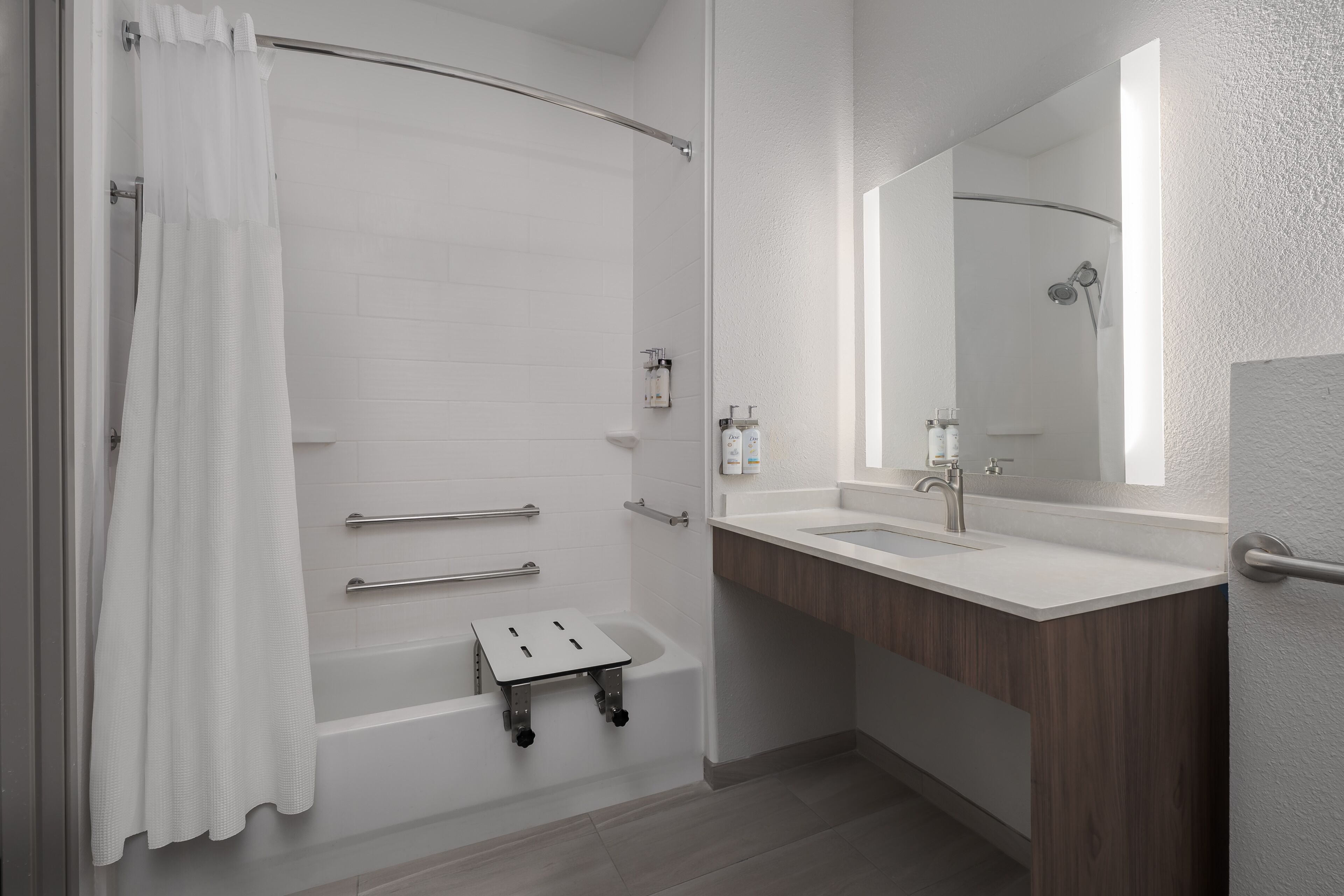 Foto - Holiday Inn Express & Suites Alexandria by IHG