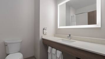 Hydromassage showerhead, hair dryer, towels