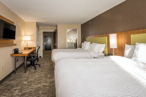 Hypo-allergenic bedding, desk, blackout drapes, iron/ironing board - SpringHill Suites by Marriott Denton (Denton)