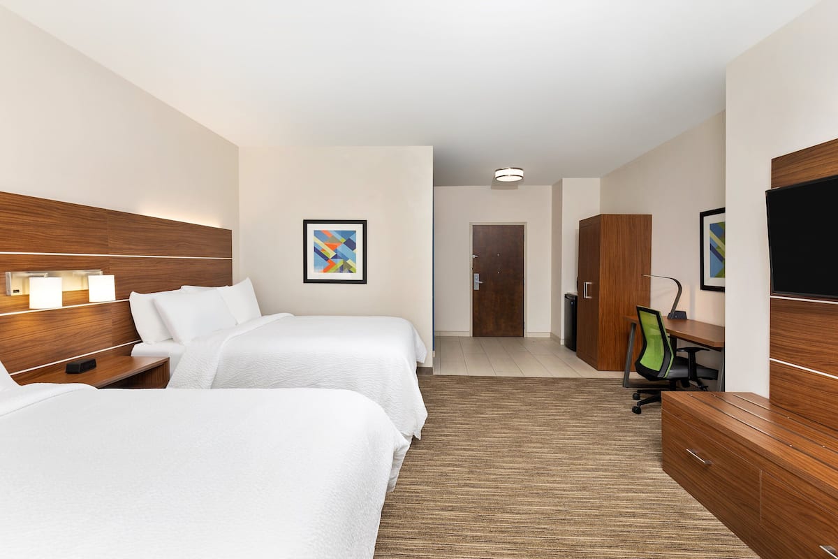 In-room safe, desk, iron/ironing board, free cots/infant beds