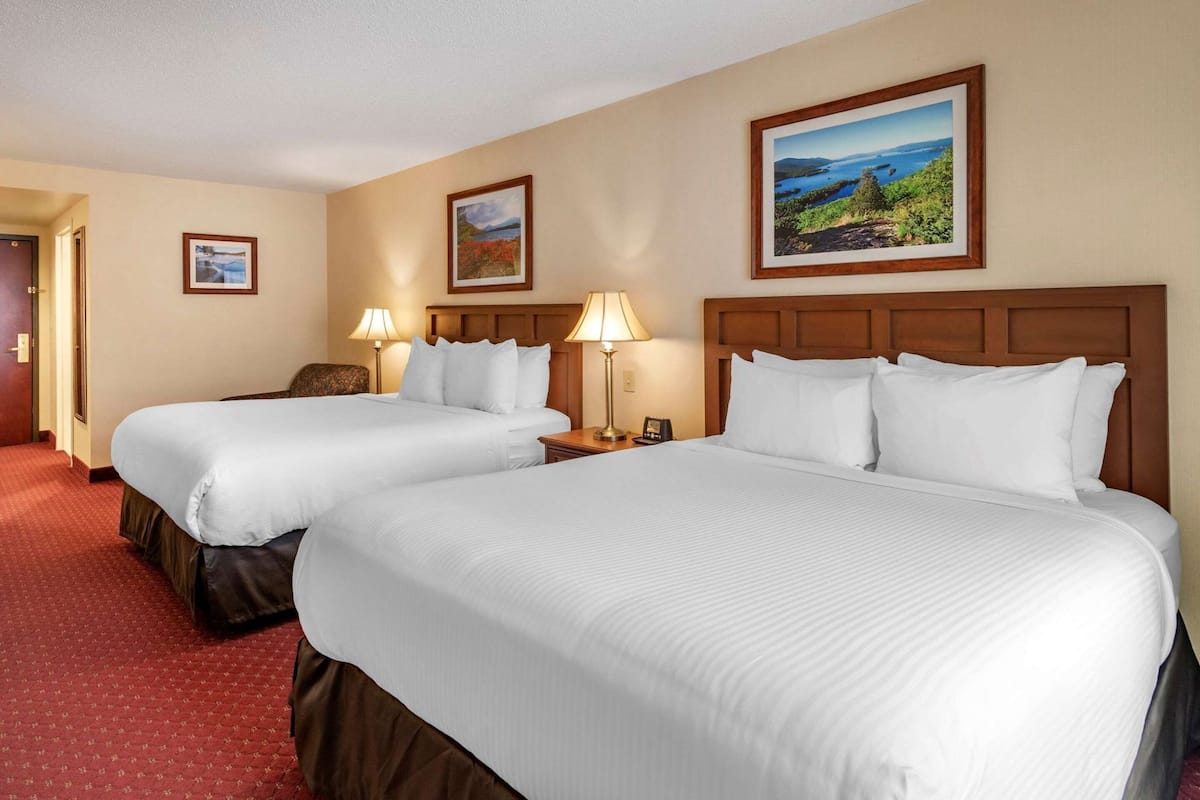 Premium bedding, down comforters, pillowtop beds, in-room safe