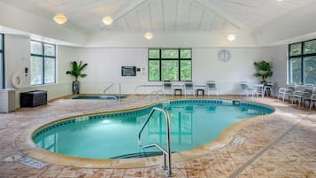 Indoor pool, seasonal outdoor pool, pool loungers