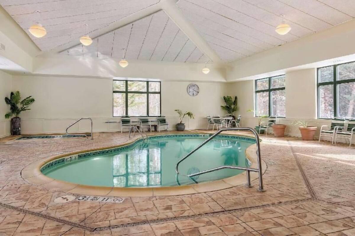 Pool | Indoor pool, seasonal outdoor pool, sun loungers