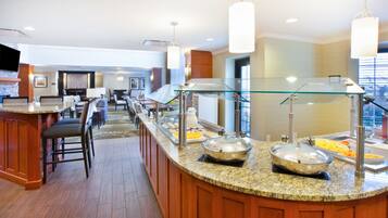 Free buffet breakfast on weekdays