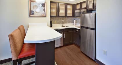 Staybridge Suites Cleveland Mayfield Heights Beachwood by IHG