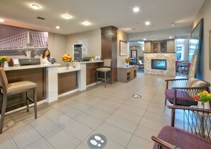 Reception - Staybridge Suites Plano - Richardson Area by IHG (Plano)