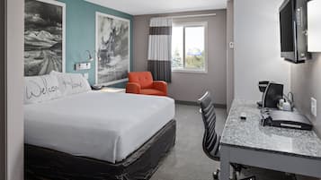 Premium bedding, individually decorated, individually furnished, desk