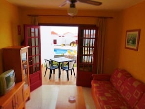 Living area - Apartamentos Castillo Beach (Antigua)