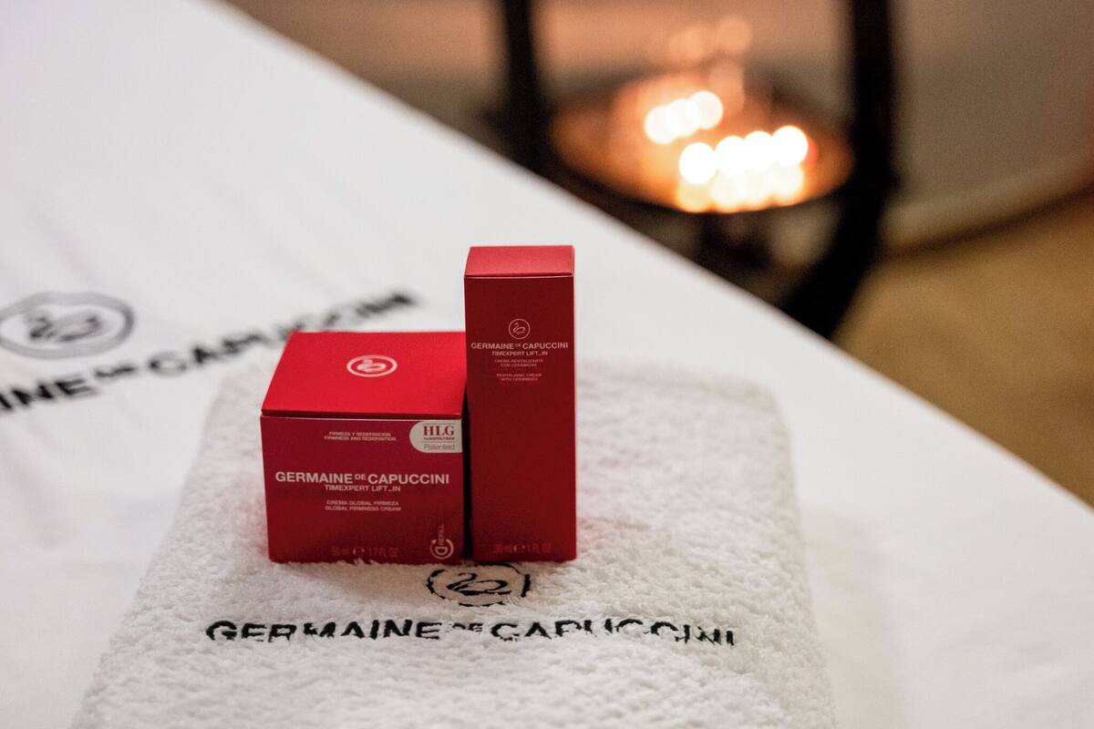 couples treatment room(s), sauna, hot tub, steam room