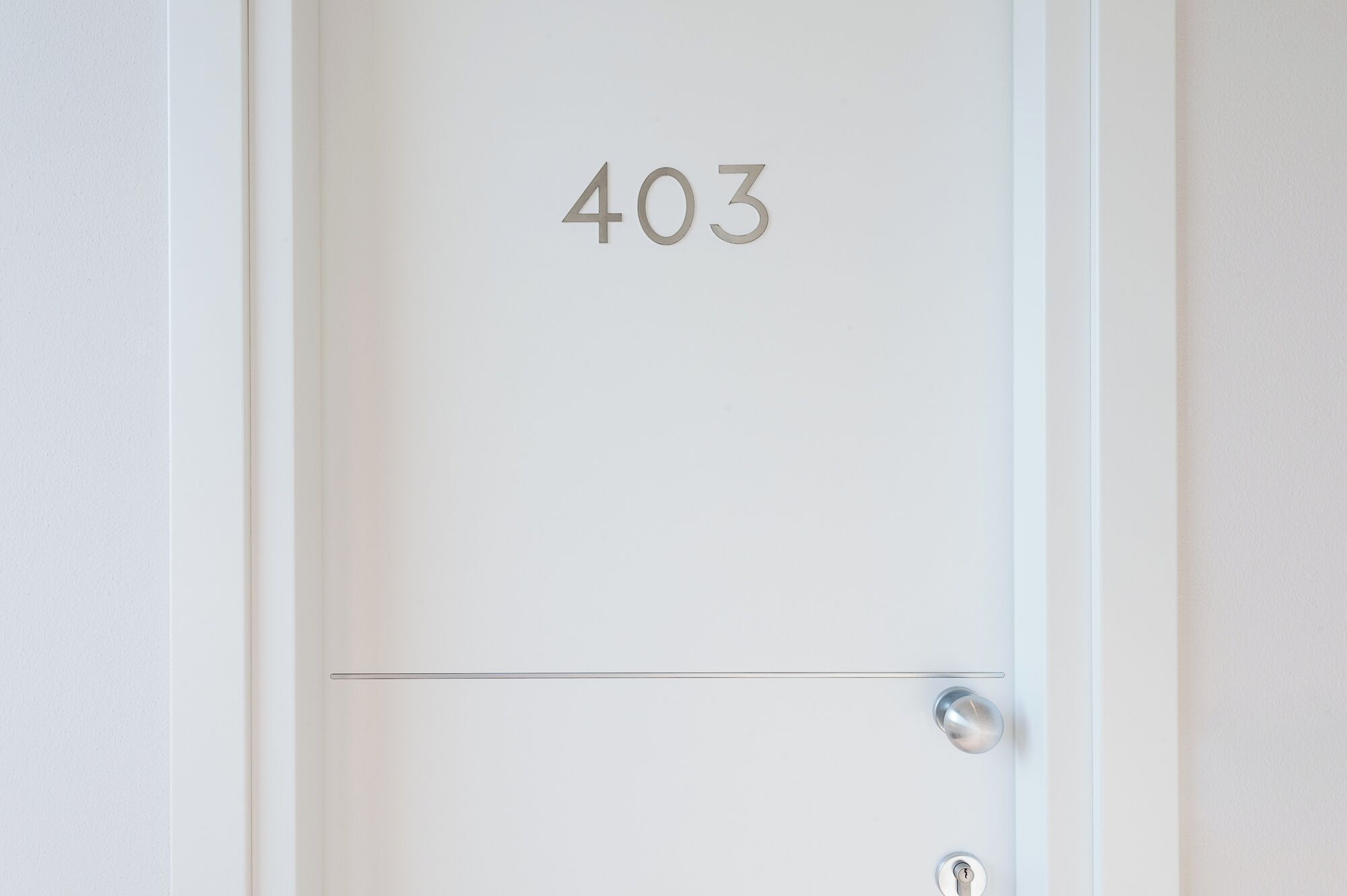 standard room | 1 bedroom, minibar, in-room safe, desk