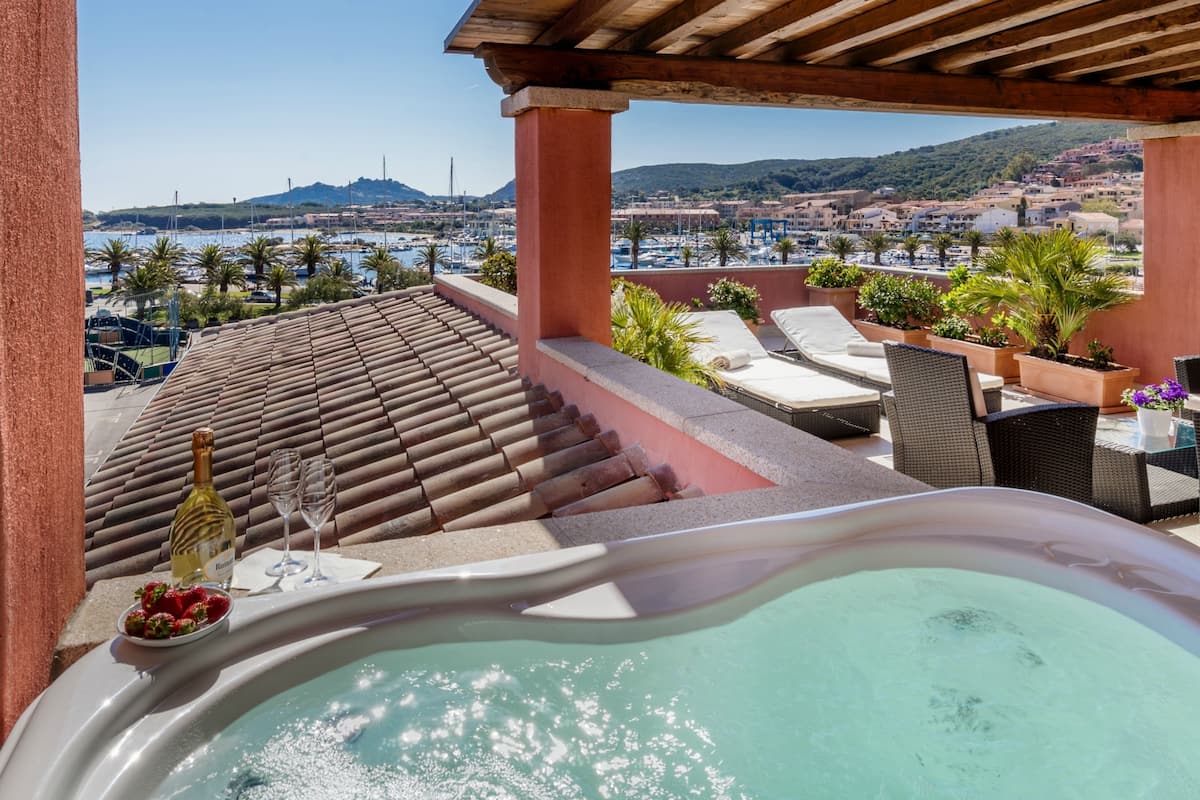 Wellness Presidential Suite | Private spa tub