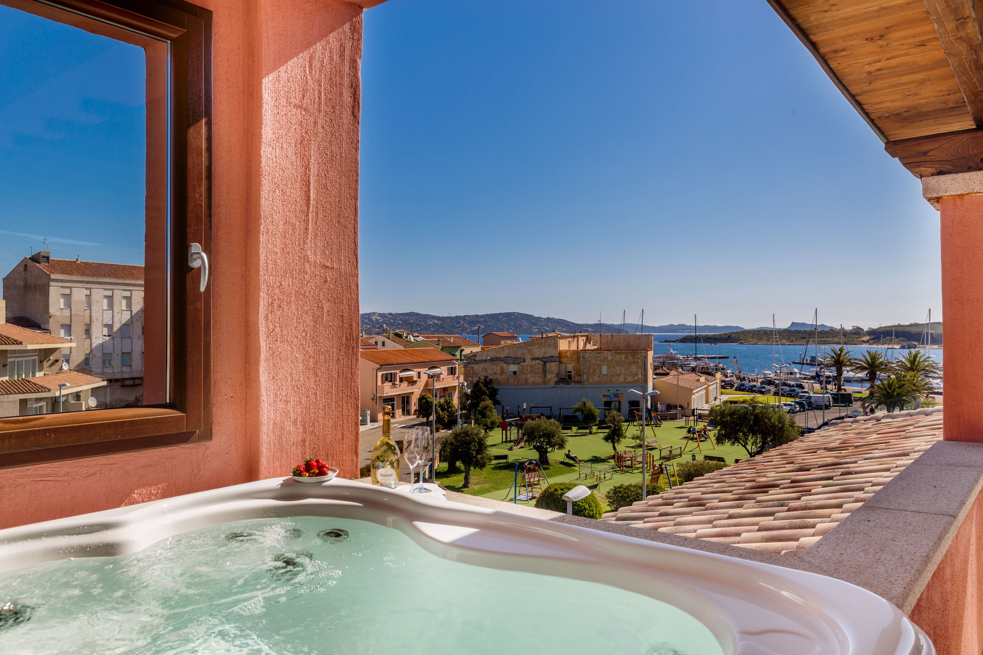 Private spa tub