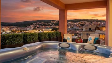 Suite Royale, 1 chambre, bain à remous, vue mer