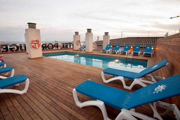 Indoor pool, outdoor pool