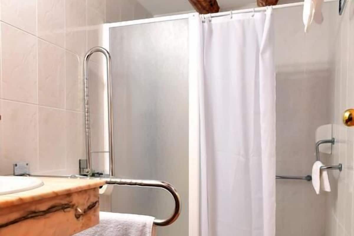 standard double room, accessible | in-room safe, desk, free cots/infant beds, rollaway beds