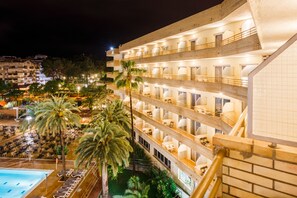 Front of property - evening/night - Hotel Jaime I (Salou)