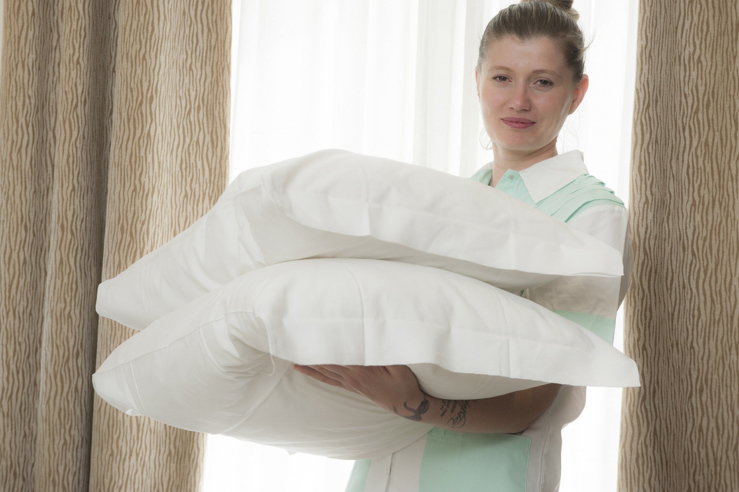 in-room safe, desk, soundproofing, free wifi