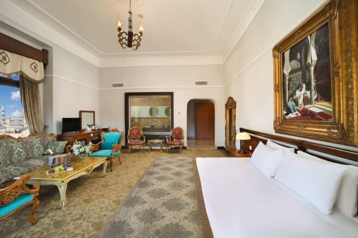 1 bedroom, minibar, in-room safe, desk
