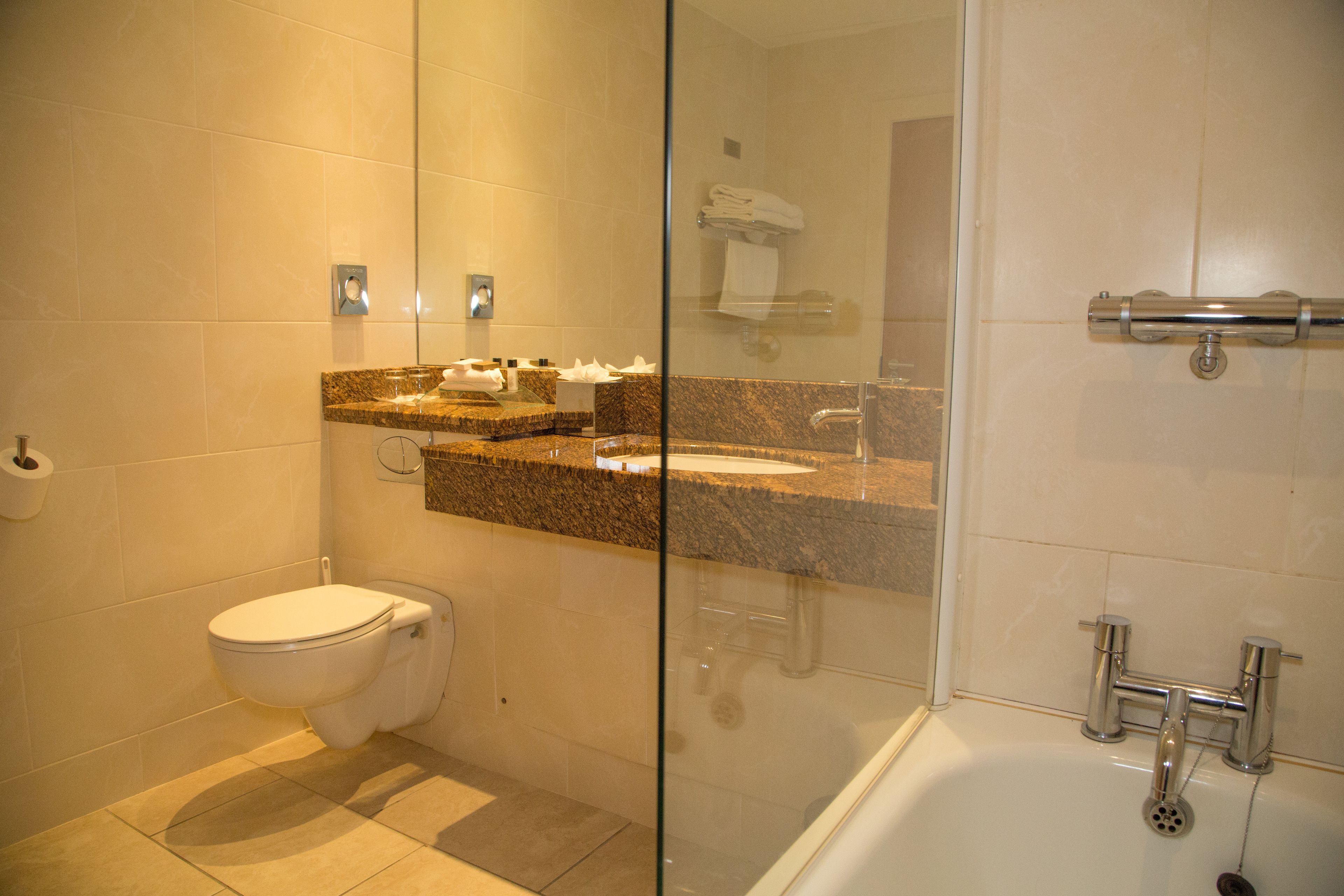 free toiletries, towels