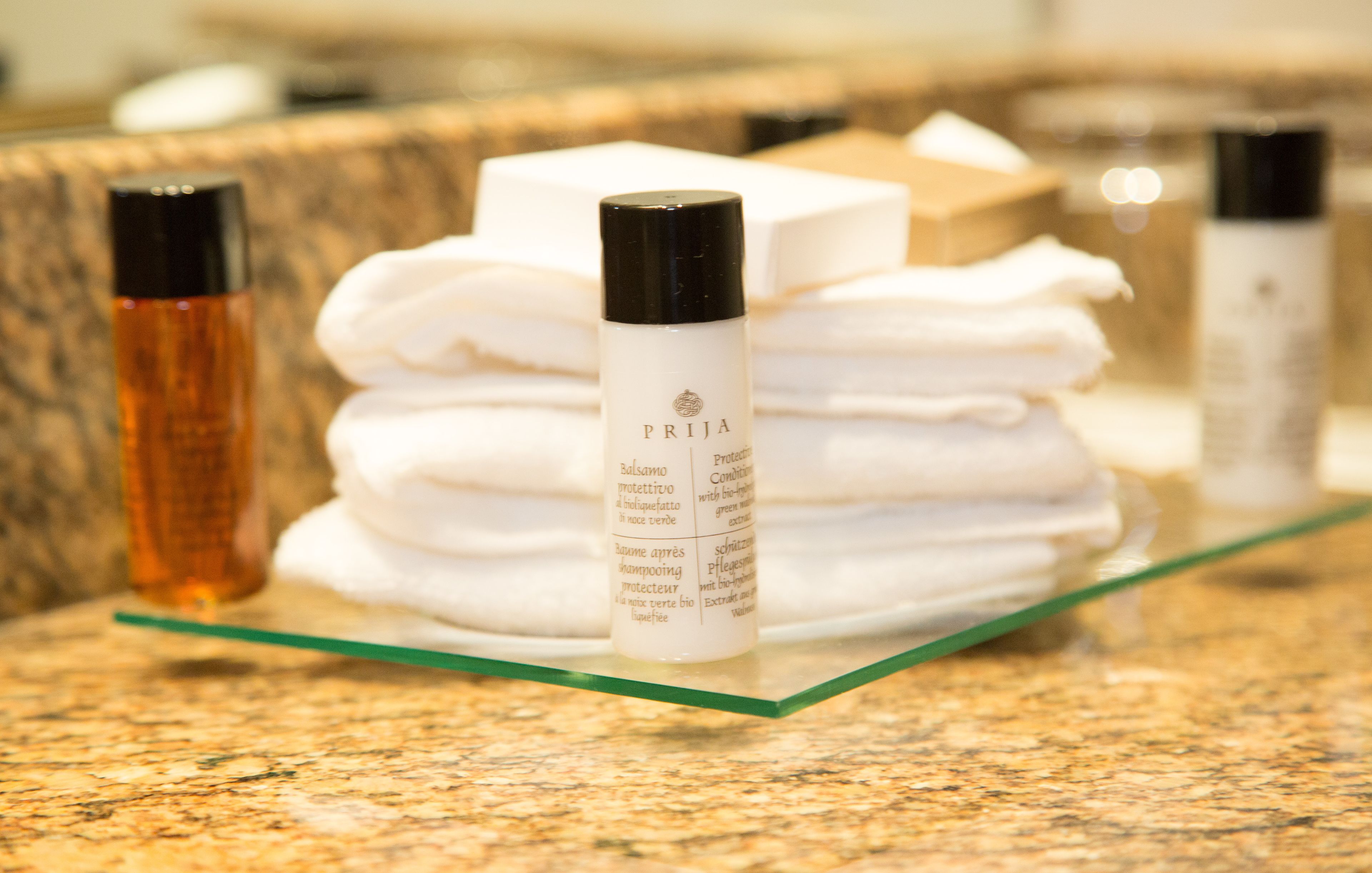 free toiletries, towels