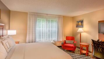 1 bedroom, premium bedding, in-room safe, desk