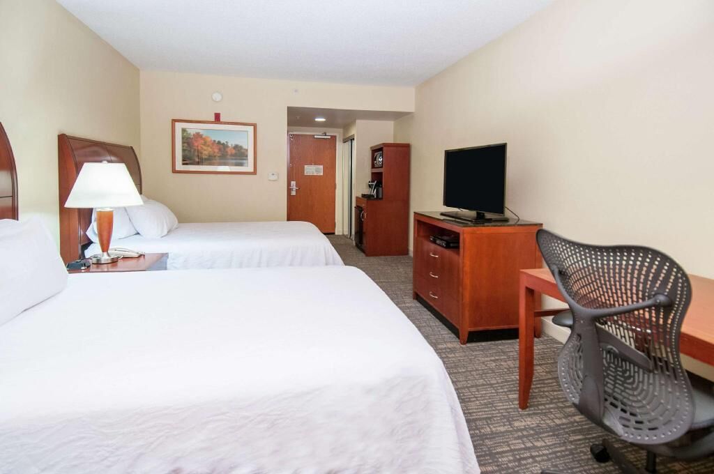 Premium bedding, in-room safe, desk, iron/ironing board