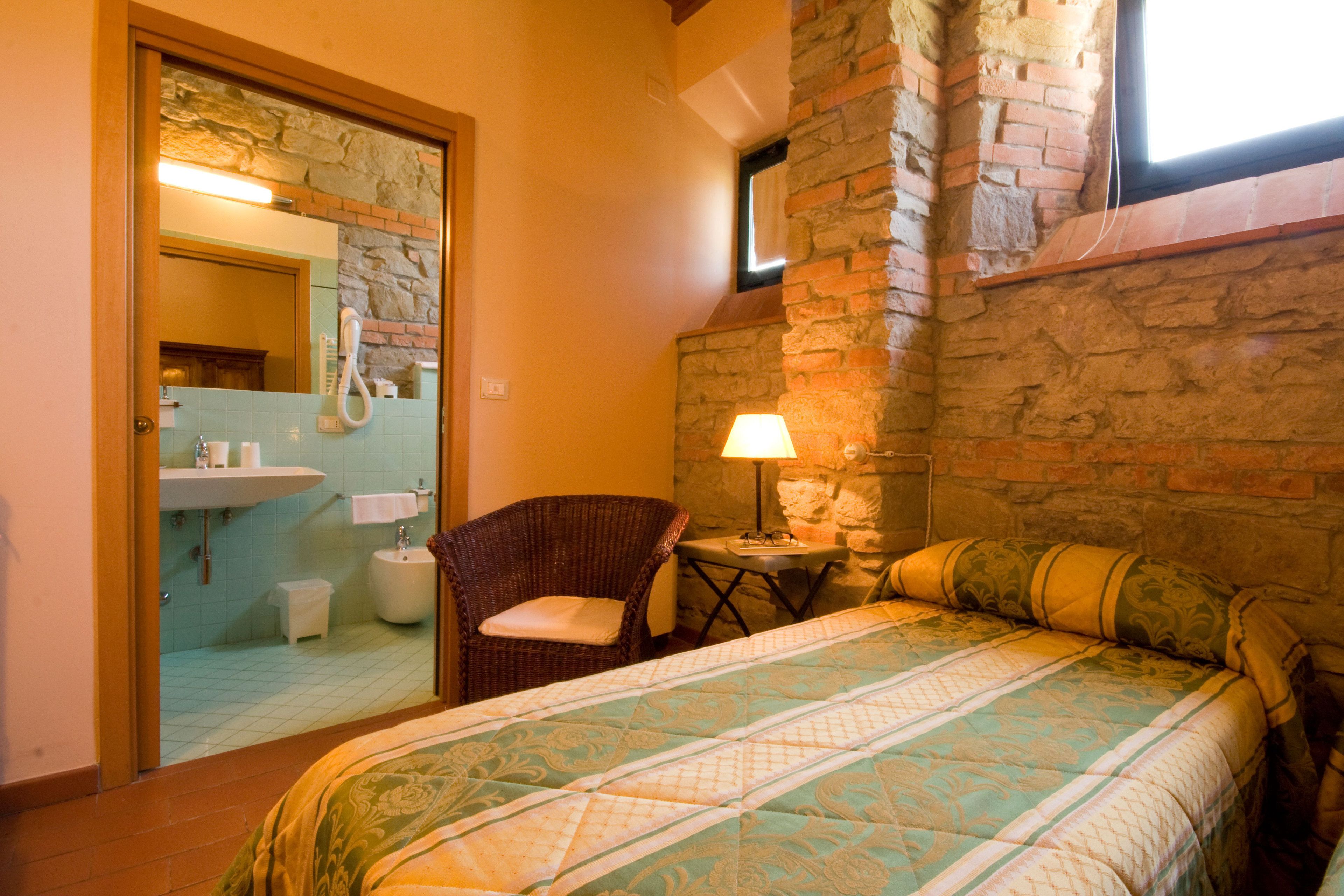 desk, blackout curtains, soundproofing, cots/infant beds