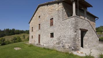 Façana frontal de l'allotjament