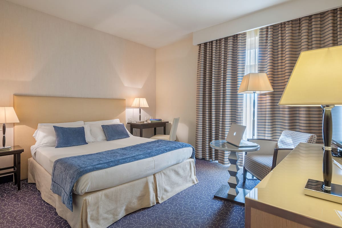 Sábanas italianas Frette, camas Select Comfort y minibar 