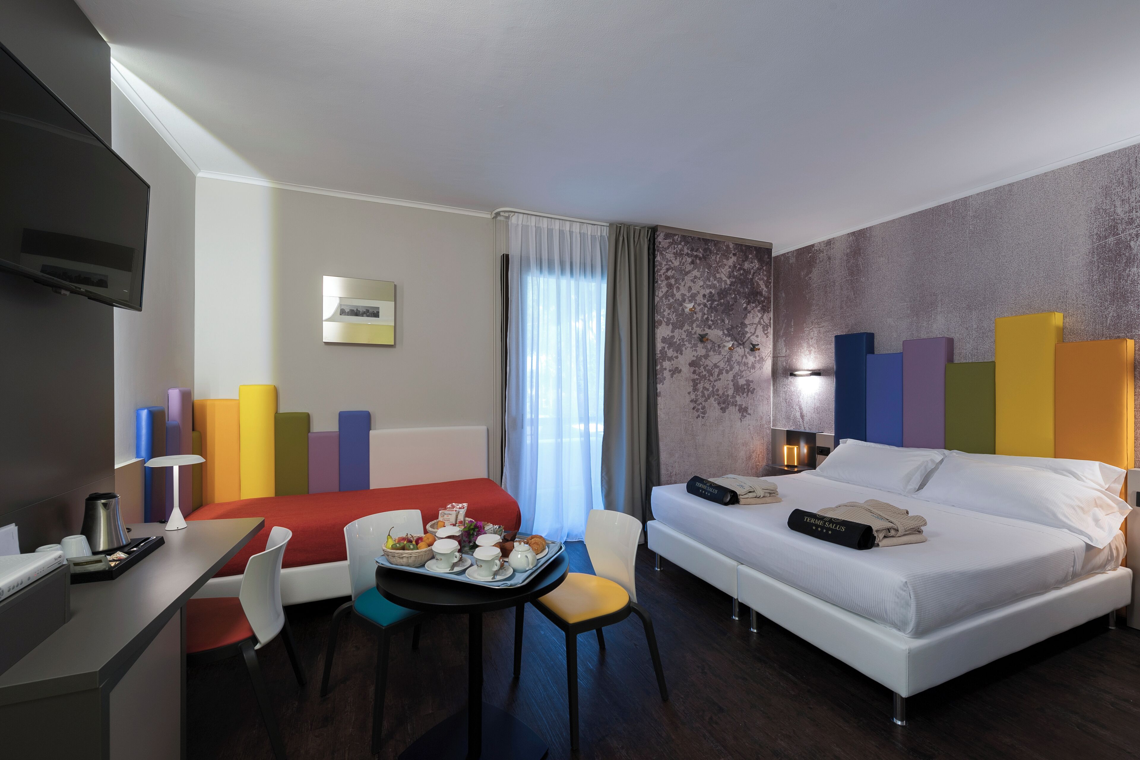 Kahden hengen premium-huone, 1 parisänky | 1 makuuhuone, untuvapeitot, minibaari, tallelokero huoneessa